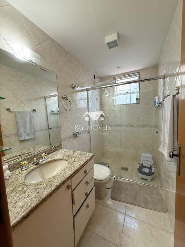Apartamento, Barreiro, 3 Quartos, 2 Vagas, 1 Suíte