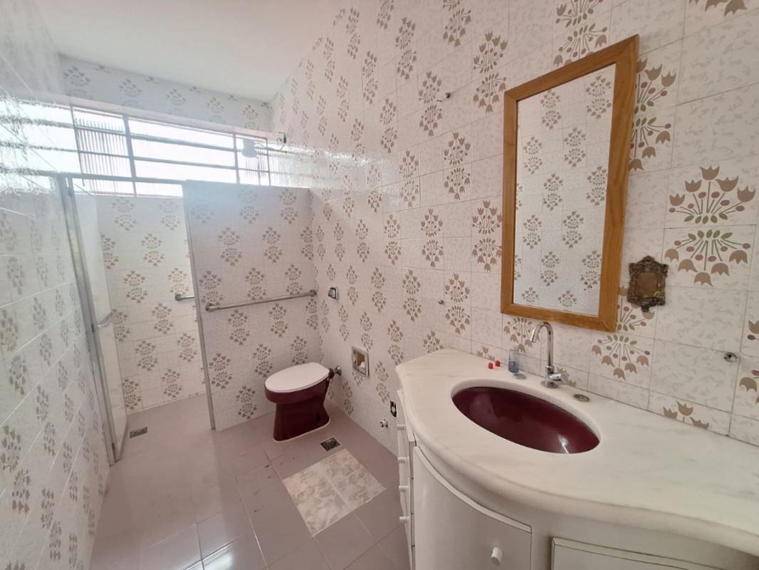 Casa Comercial, Cidade Nova, 4 Quartos, 2 Vagas, 1 Suíte