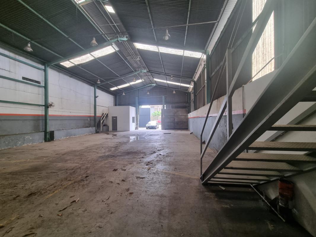 Galpão, Flamengo, 0 Quarto, 10 Vagas