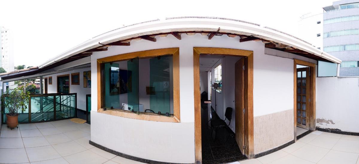 Casa Comercial, Coração Eucarístico, 2 Quartos, 4 Vagas, 10 Suítes