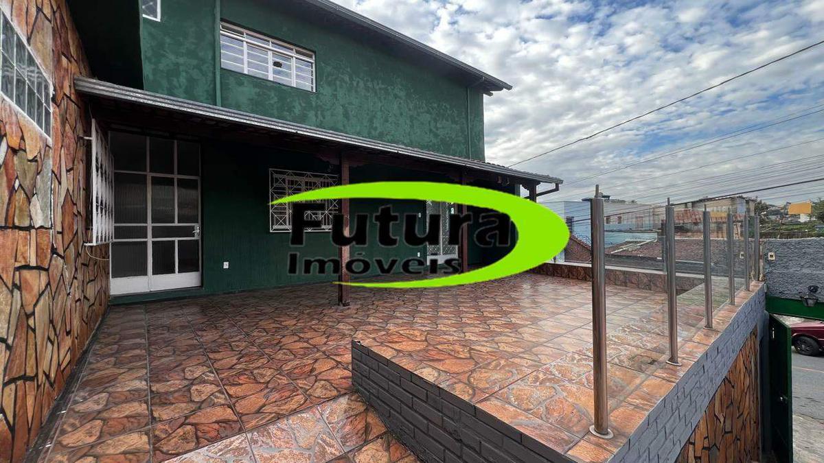 Casa, Miramar (barreiro), 4 Quartos, 2 Vagas, 2 Suítes