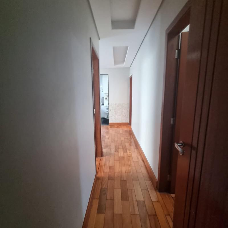 Casa, Tirol, 4 Quartos, 2 Vagas, 1 Suíte