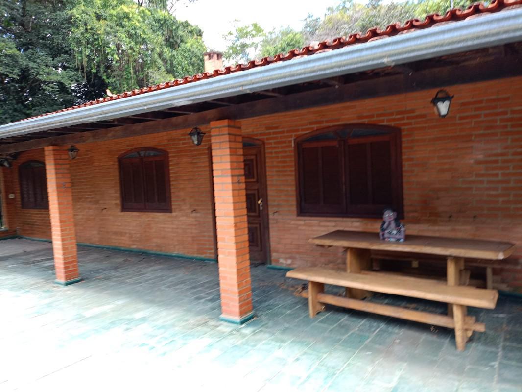 Fazenda, Ravena, 4 Quartos, 4 Vagas, 1 Suíte