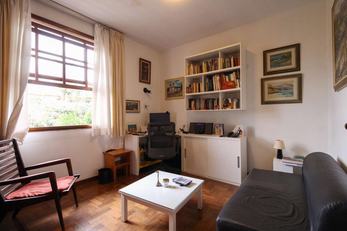 Casa, Serra, 4 Quartos, 5 Vagas, 1 Suíte