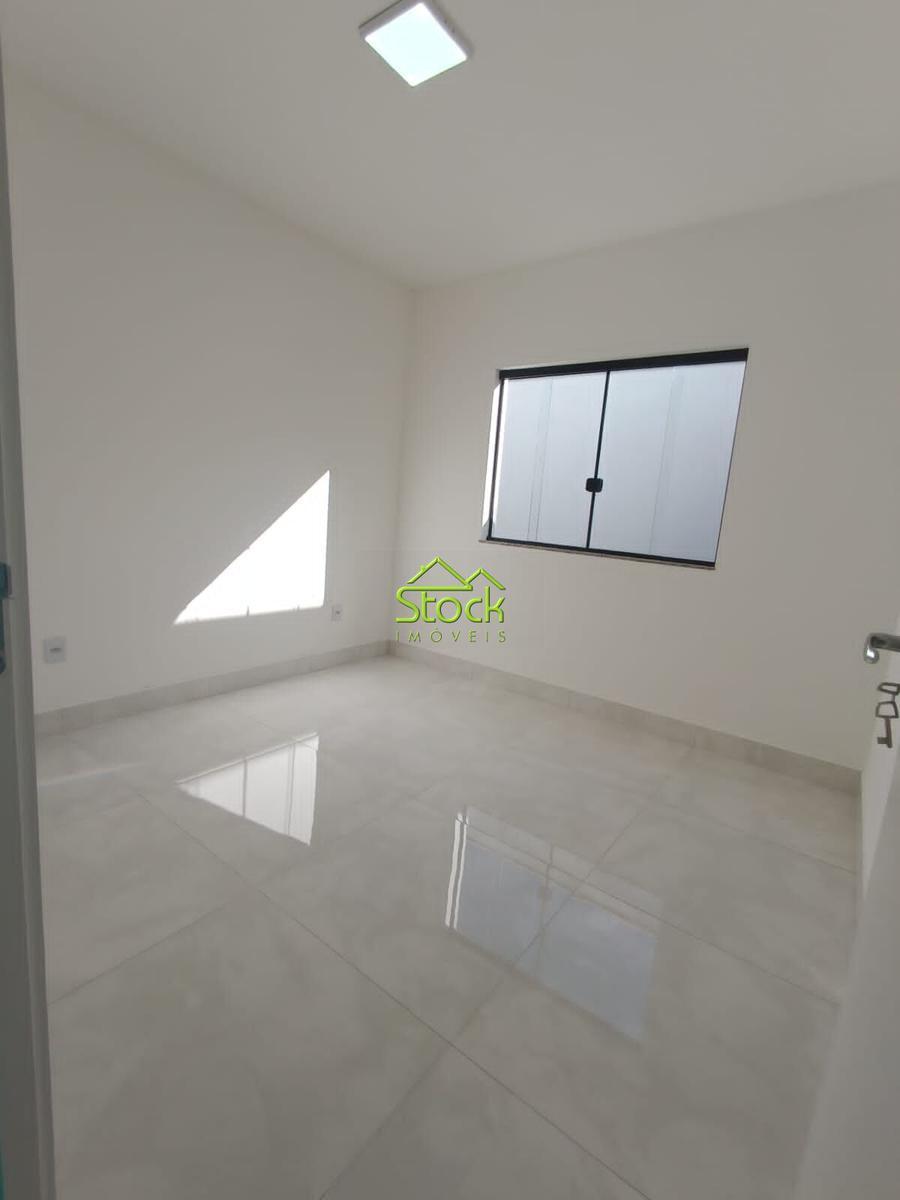 Casa, Jardim Imperial, 3 Quartos, 2 Vagas, 1 Suíte