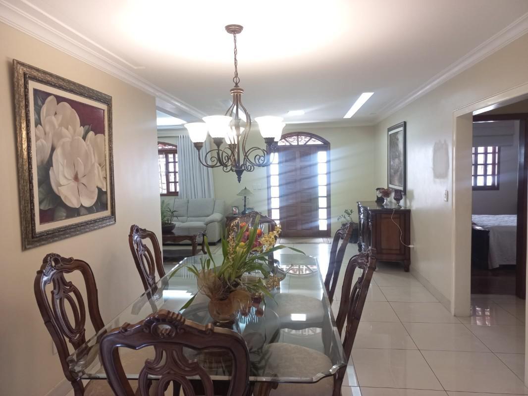 Casa, Vila Clóris, 3 Quartos, 3 Vagas, 1 Suíte