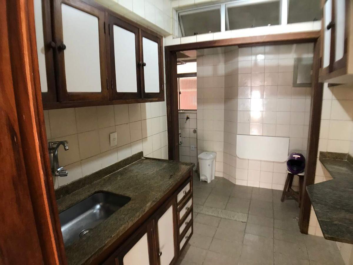 Apartamento, Estoril, 2 Quartos, 1 Vaga, 1 Suíte