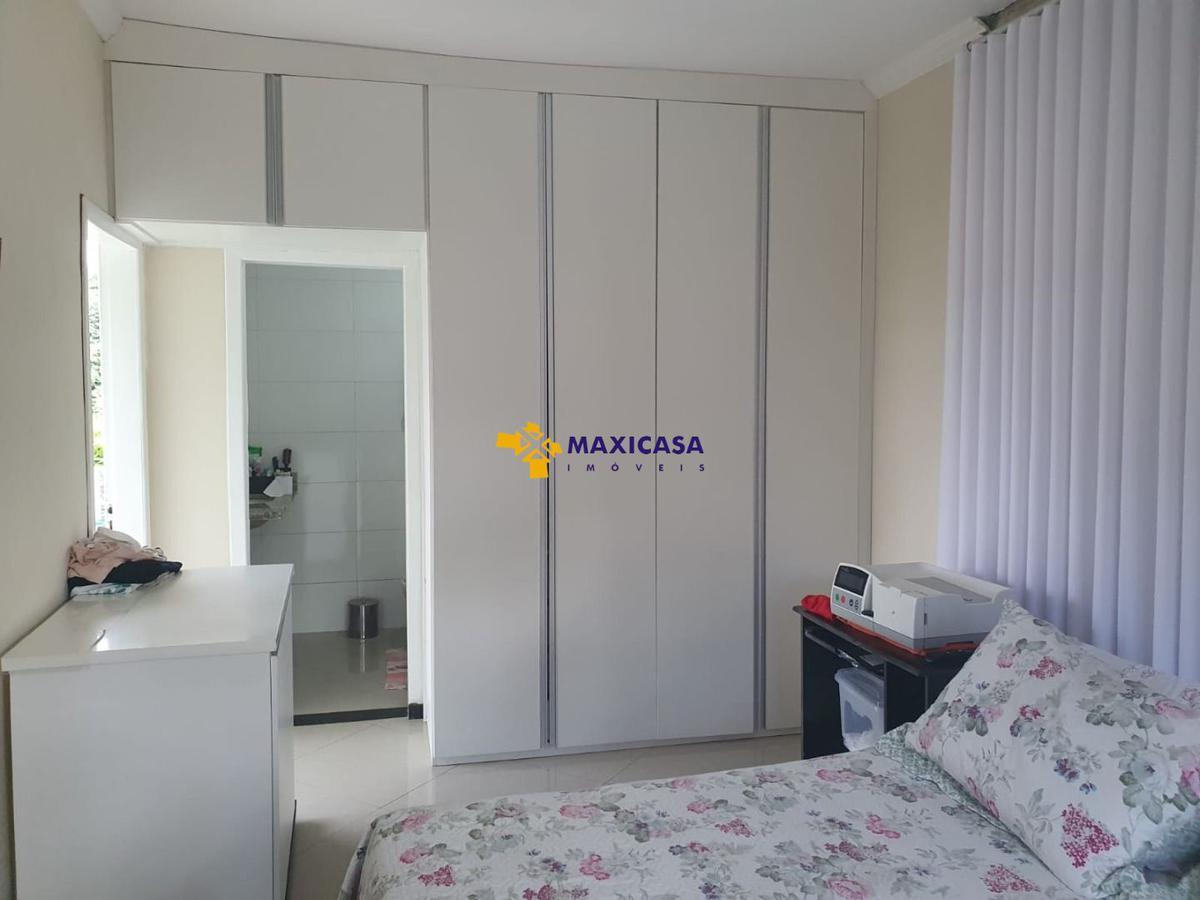 Casa, Trevo, 3 Quartos, 6 Vagas, 1 Suíte