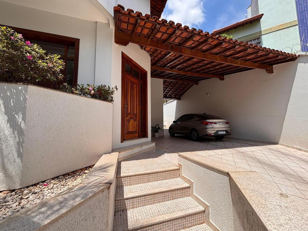 Casa, Castelo, 5 Quartos, 6 Vagas, 2 Suítes