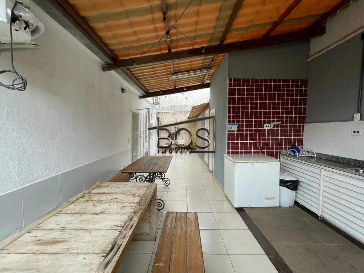 Casa, Vila Paris, 6 Quartos, 4 Vagas