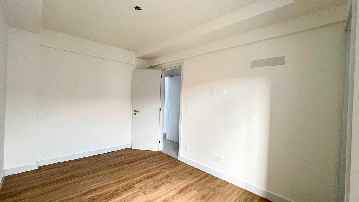 Apartamento, Sagrada Família, 3 Quartos, 2 Vagas, 1 Suíte