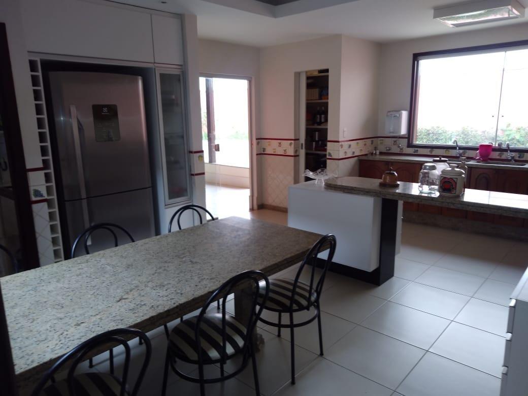 Casa, Jardim América, 3 Quartos, 5 Vagas, 1 Suíte