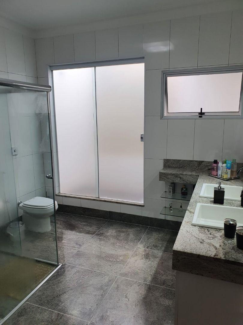 Casa, Parque São José, 3 Quartos, 30 Vagas, 1 Suíte