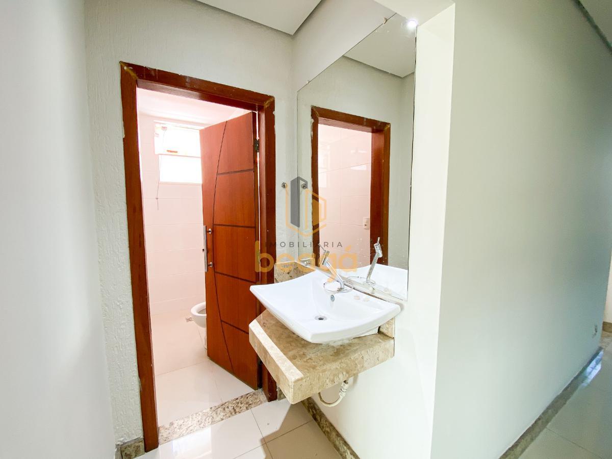 Casa, Parque Turistas, 4 Quartos, 2 Vagas, 2 Suítes