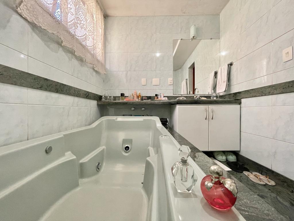 Cobertura, São José, 4 Quartos, 4 Vagas, 2 Suítes