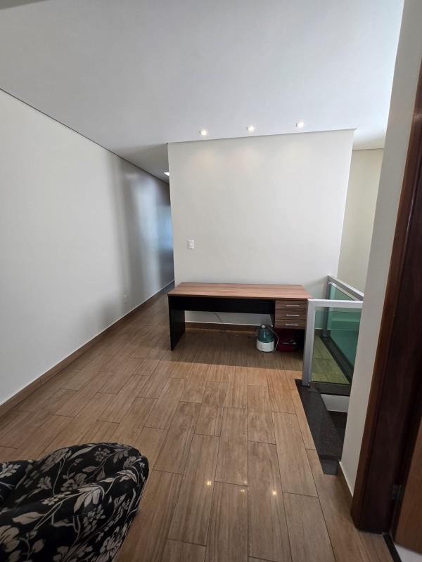 Casa, Serrano, 3 Quartos, 4 Vagas, 1 Suíte