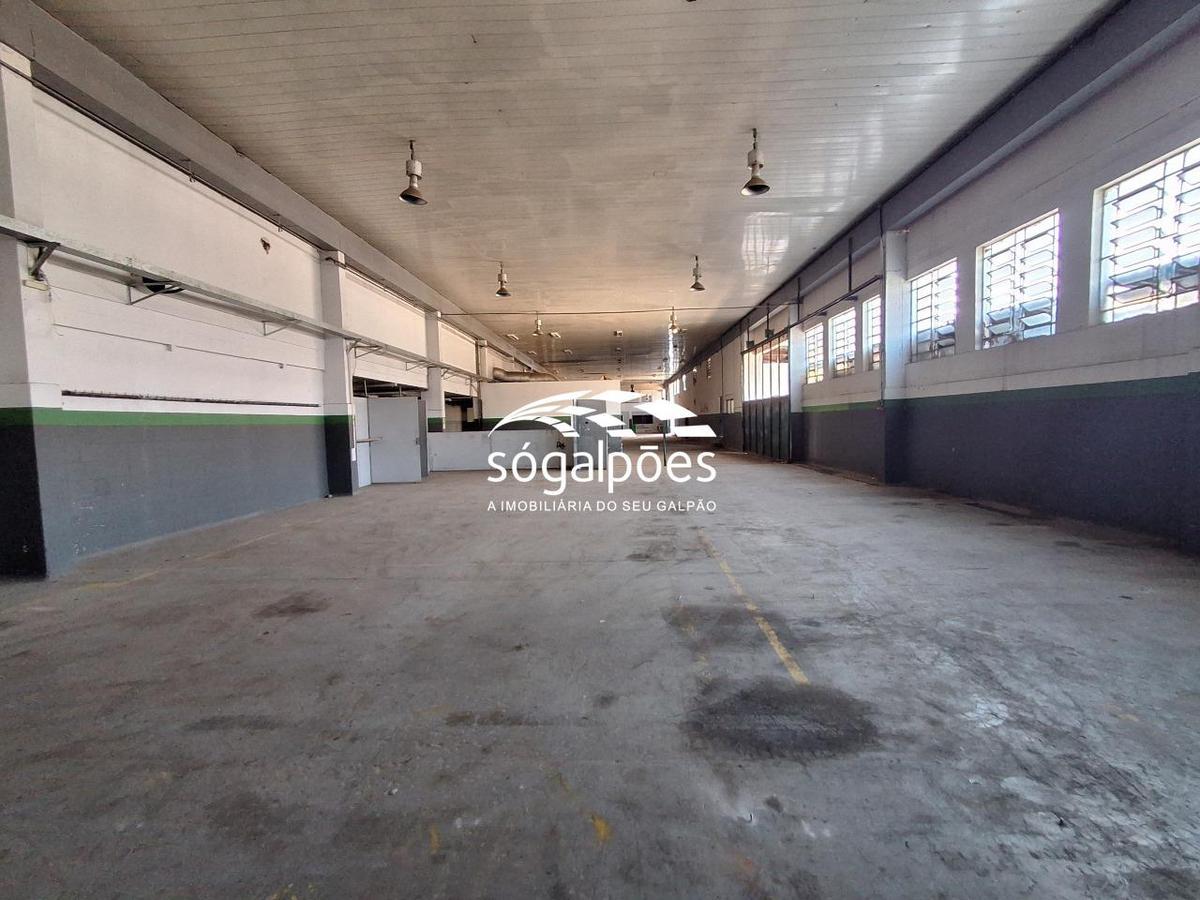 Galpão, São Francisco, 20 Vagas