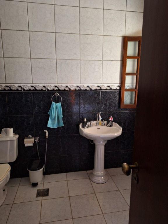 Casa, Siderúrgica, 3 Quartos, 0 Vaga