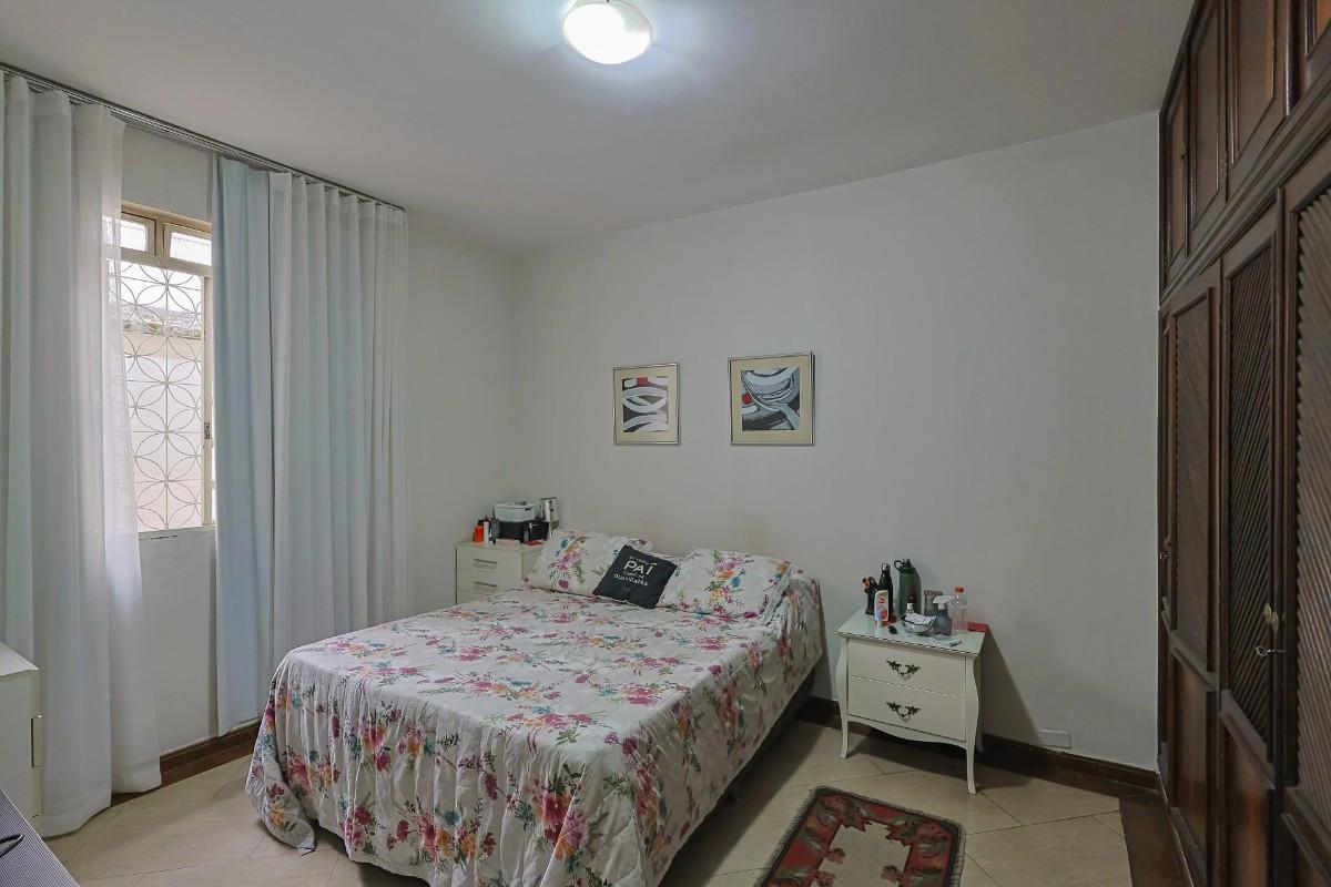 Casa, Liberdade, 5 Quartos, 5 Vagas, 1 Suíte