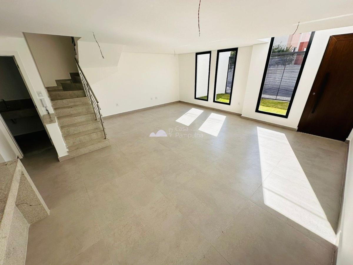 Casa, Planalto, 3 Quartos, 4 Vagas, 3 Suítes