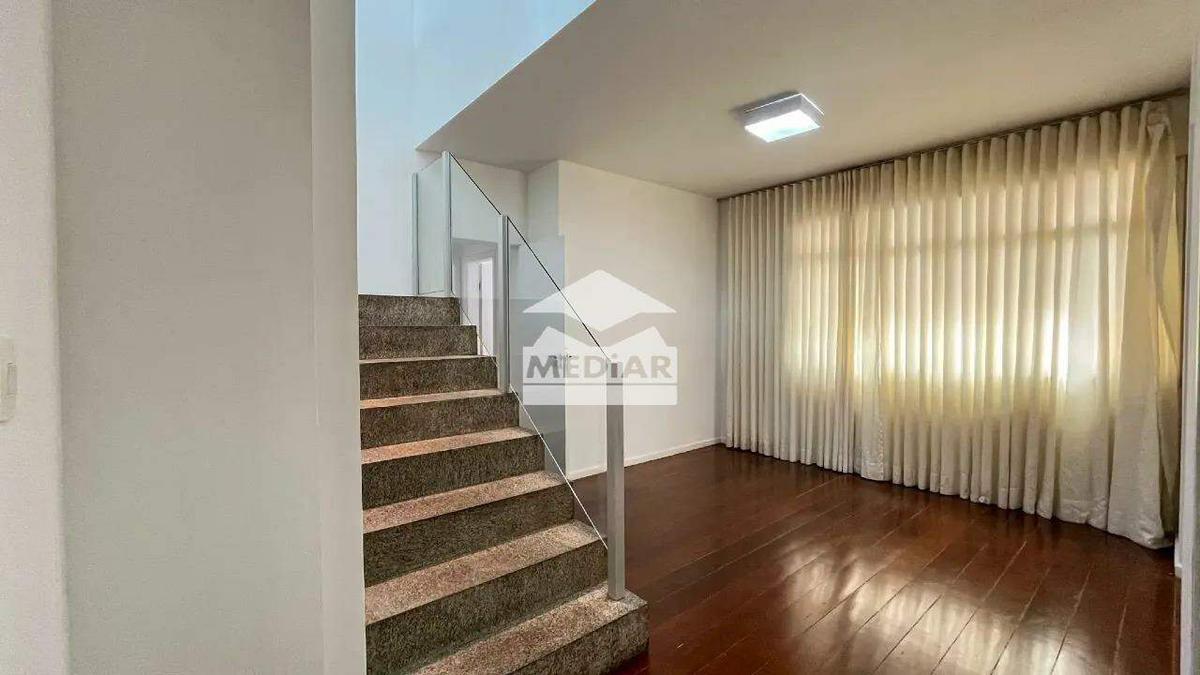 Cobertura, Serra, 4 Quartos, 2 Vagas, 1 Suíte