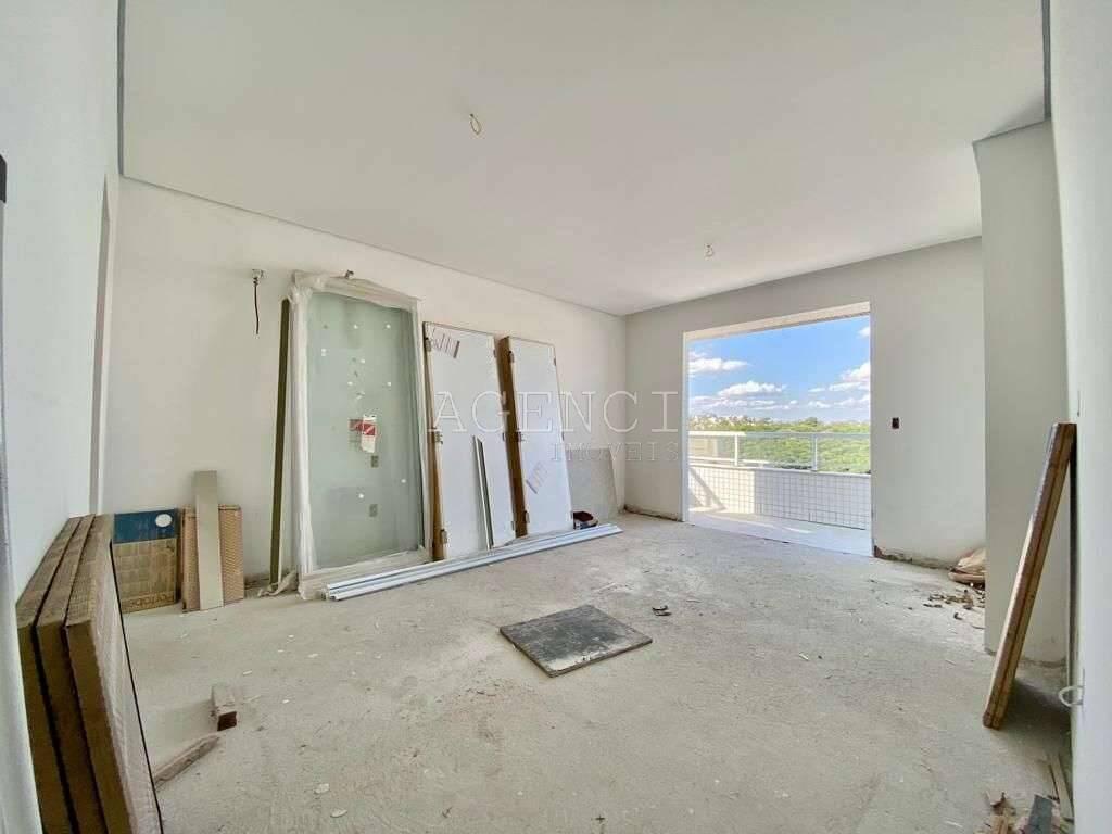 Apartamento, Cabral, 5 Quartos, 0 Vaga, 2 Suítes