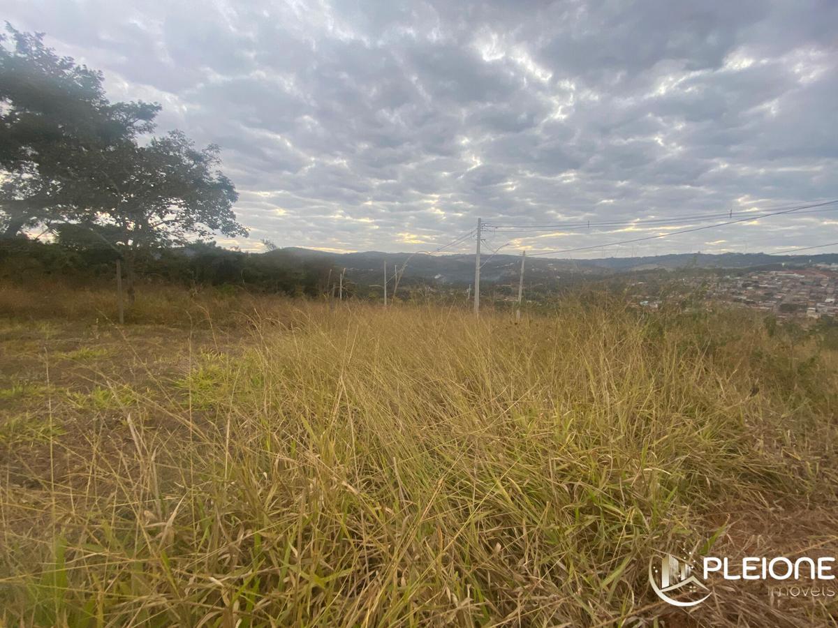 Lote, Centro, 0 Quarto, 0 Vaga