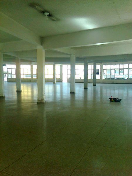 Sala, Industrial, 0 Quarto, 0 Vaga