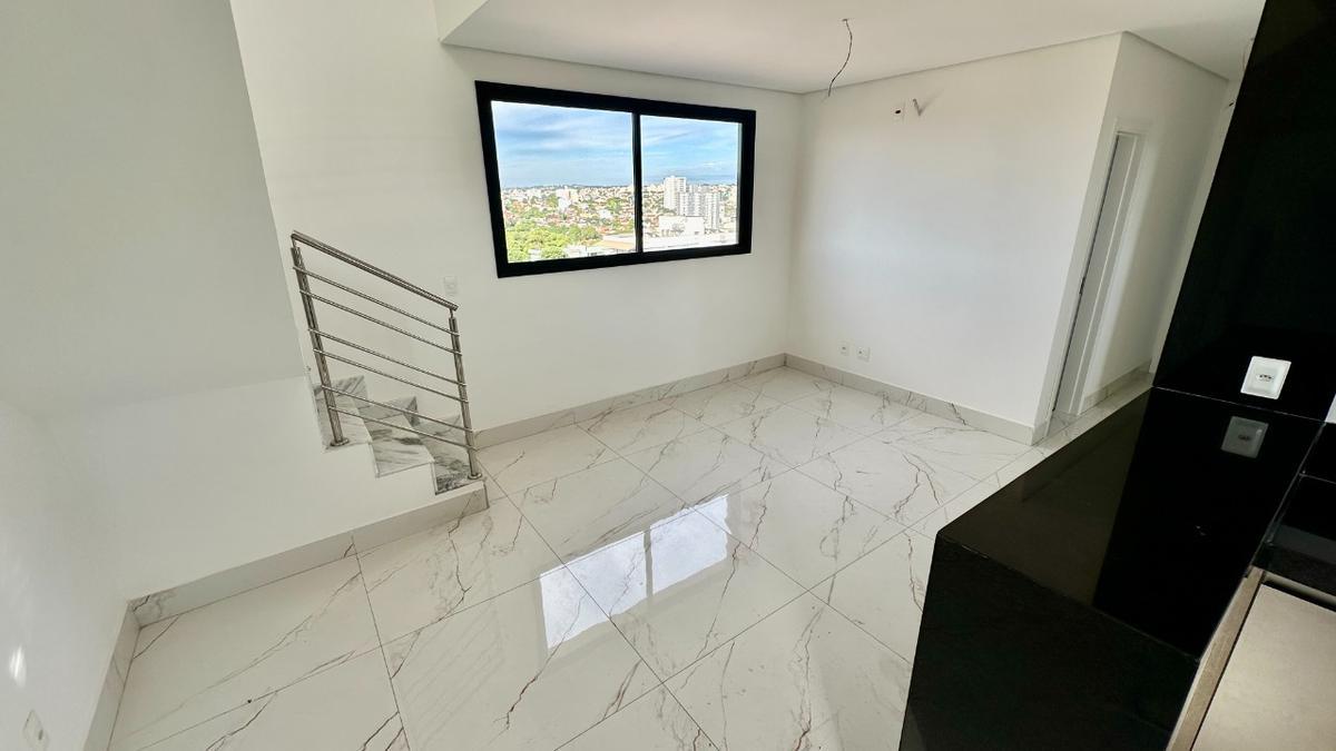 Cobertura, Planalto, 4 Quartos, 2 Vagas, 2 Suítes