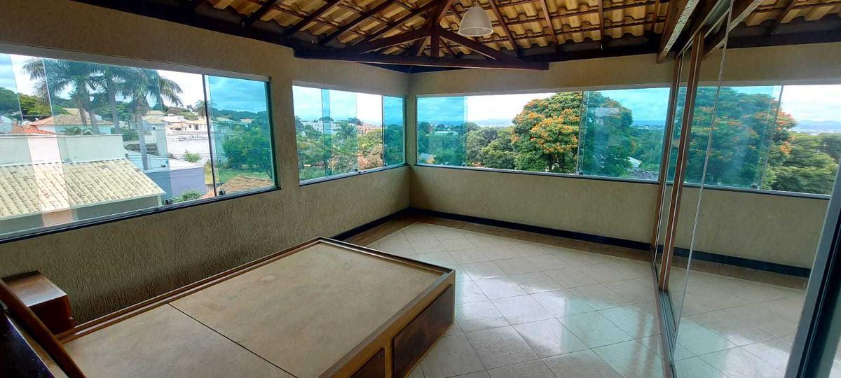 Casa, Trevo, 4 Quartos, 10 Vagas, 1 Suíte