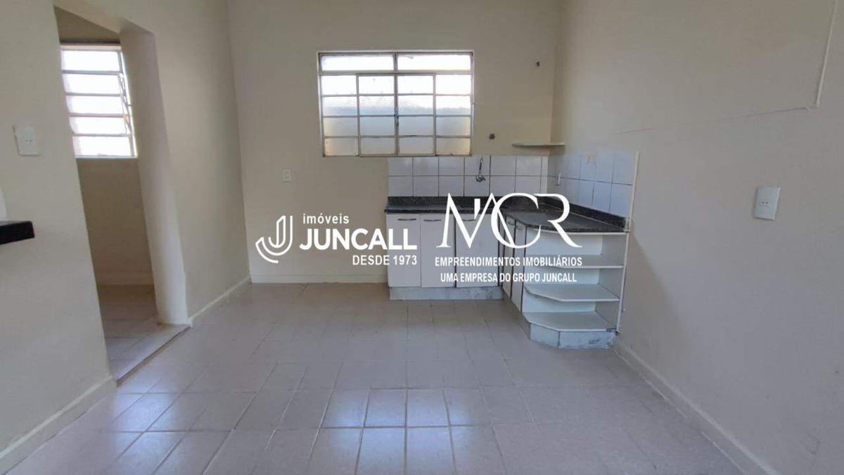 Casa, Sagrada Família, 1 Quarto, 6 Vagas