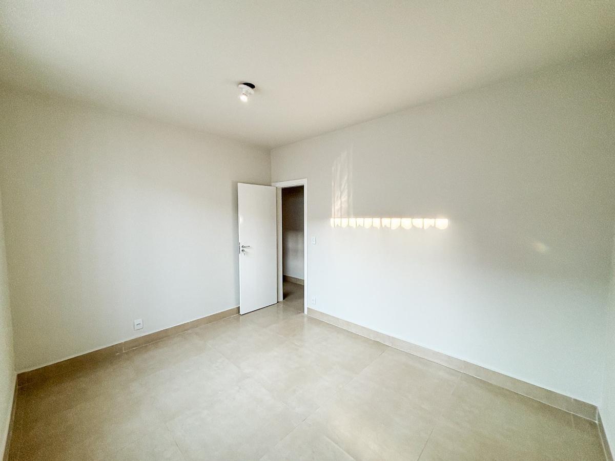 Casa, Serrano, 3 Quartos, 2 Vagas, 1 Suíte