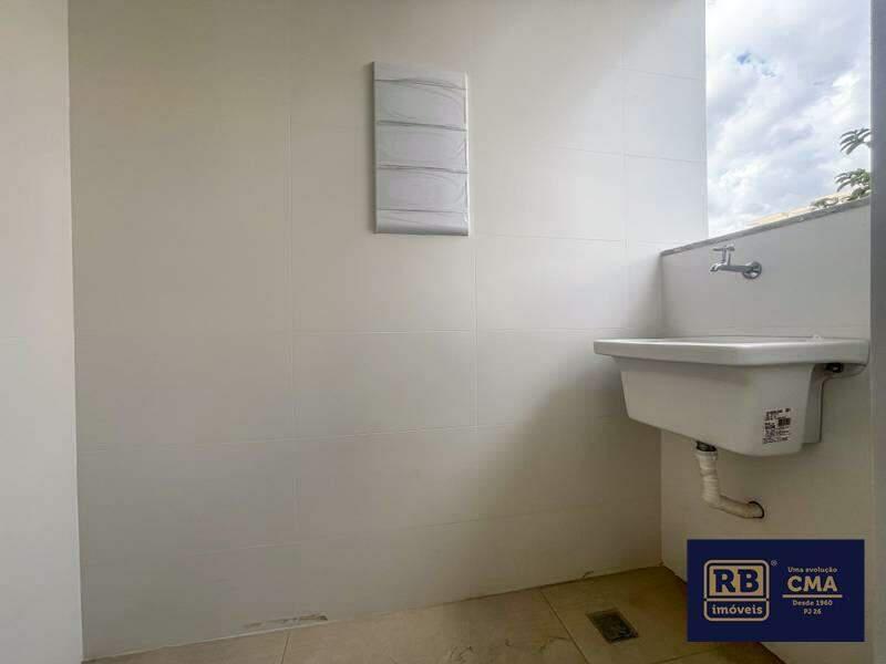 Apartamento, Floresta, 2 Quartos, 2 Vagas, 2 Suítes