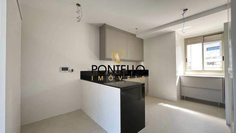 Apartamento, Cruzeiro, 4 Quartos, 3 Vagas, 2 Suítes