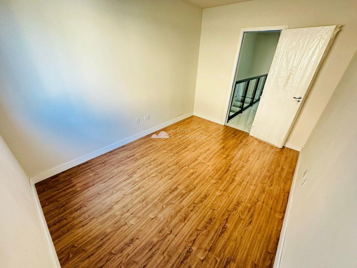 Casa, Floramar, 3 Quartos, 2 Vagas, 1 Suíte