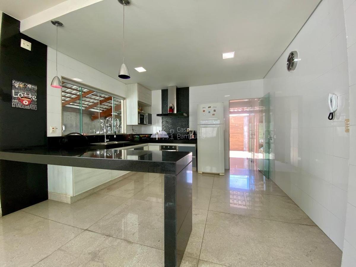 Casa, Céu Azul, 3 Quartos, 5 Vagas, 1 Suíte