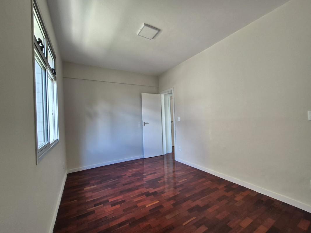 Apartamento, Coração de Jesus, 3 Quartos, 1 Vaga, 1 Suíte