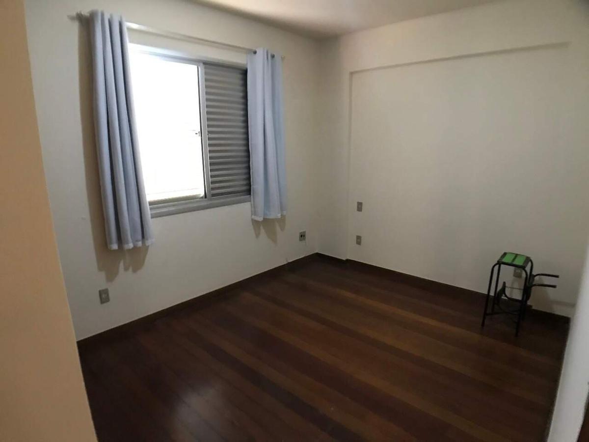 Apartamento, Estoril, 2 Quartos, 1 Vaga, 1 Suíte