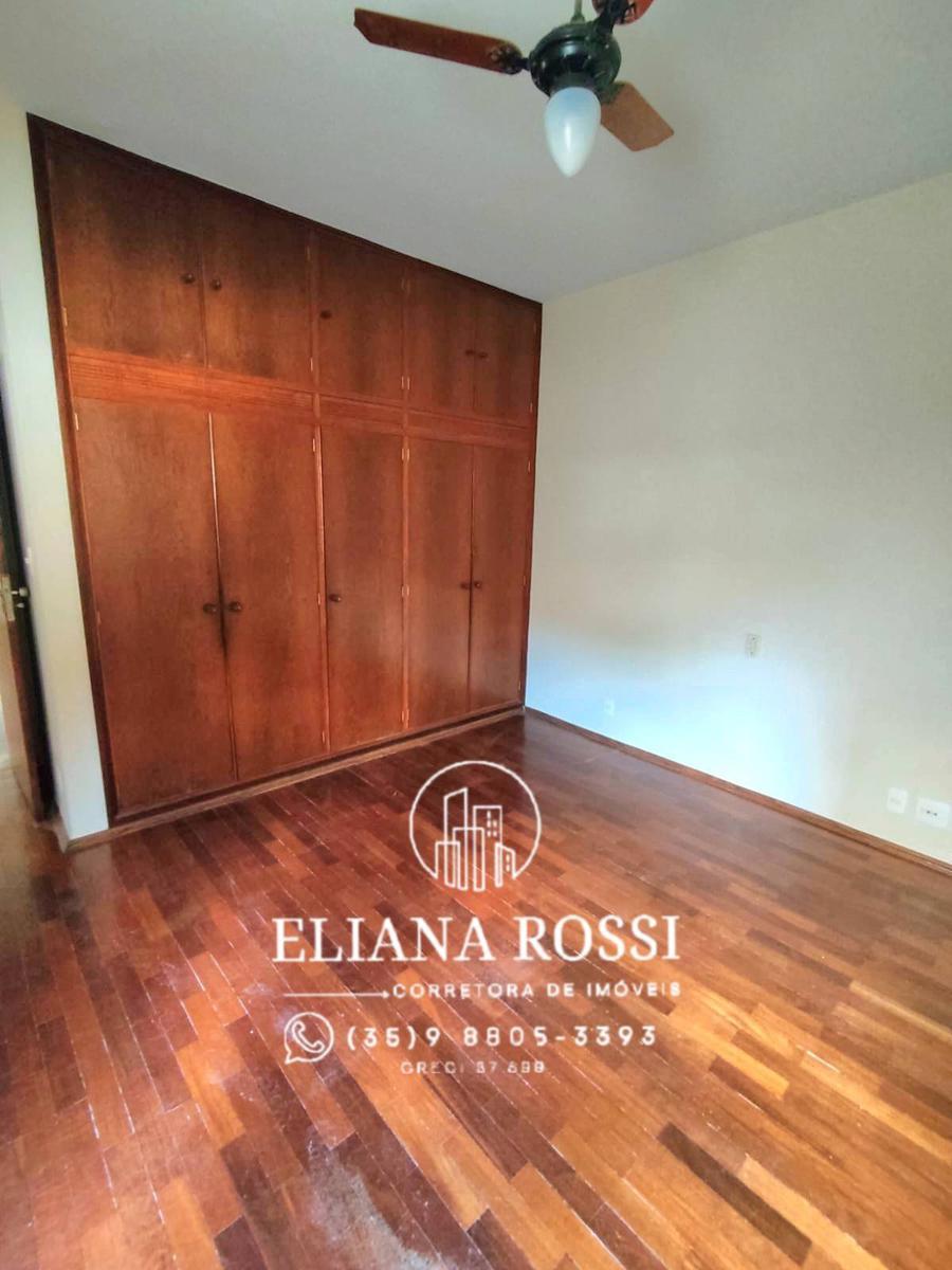 Casa, Centro, 4 Quartos, 5 Vagas, 1 Suíte