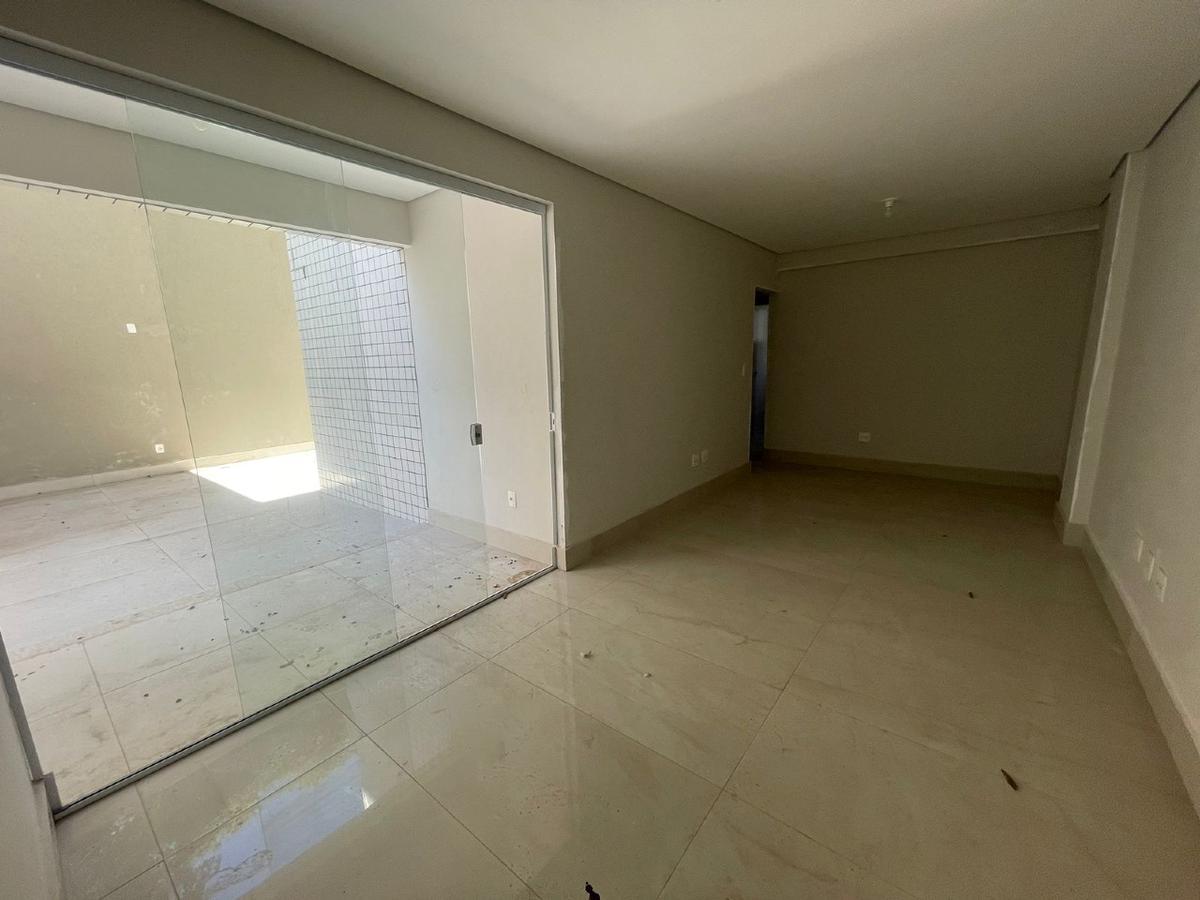 Apartamento, Sagrada Família, 3 Quartos, 2 Vagas, 1 Suíte