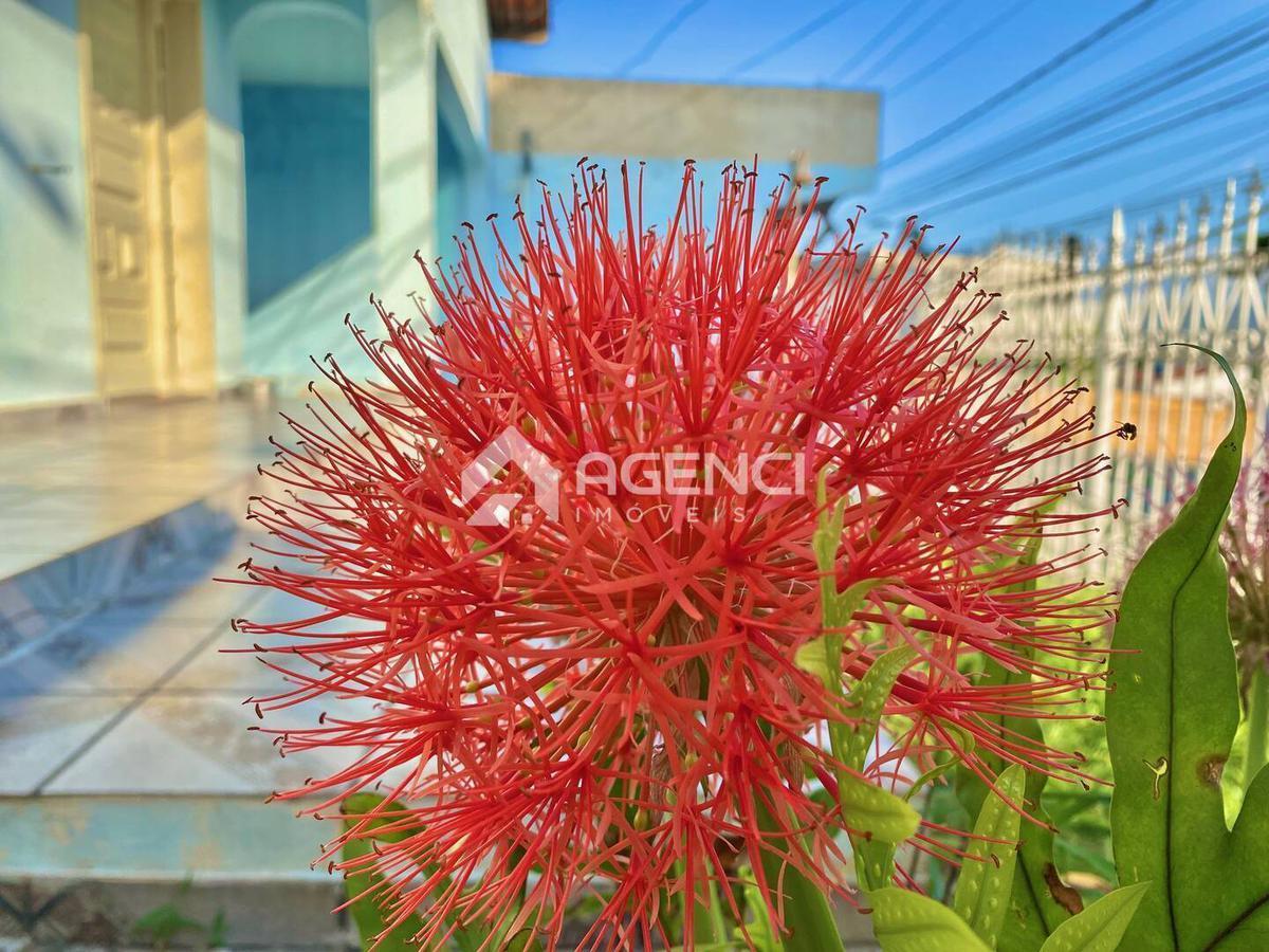 Casa, Camargos, 3 Quartos, 0 Vaga, 1 Suíte