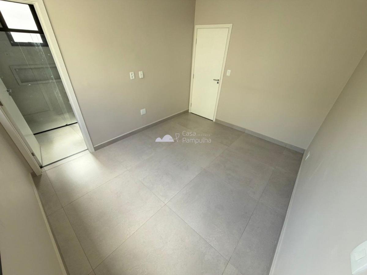 Casa, Trevo, 3 Quartos, 2 Vagas, 2 Suítes
