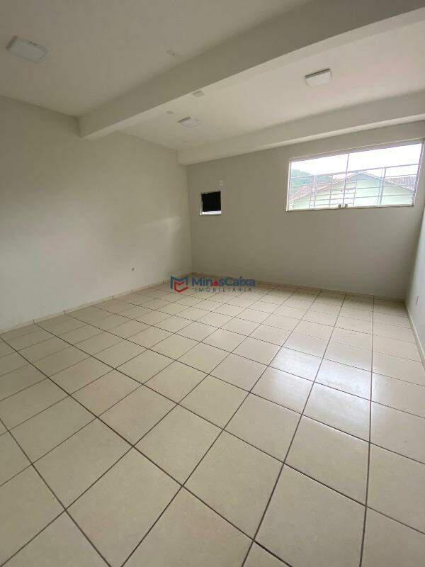 Prédio, Funcionários, 0 Quarto, 3 Vagas