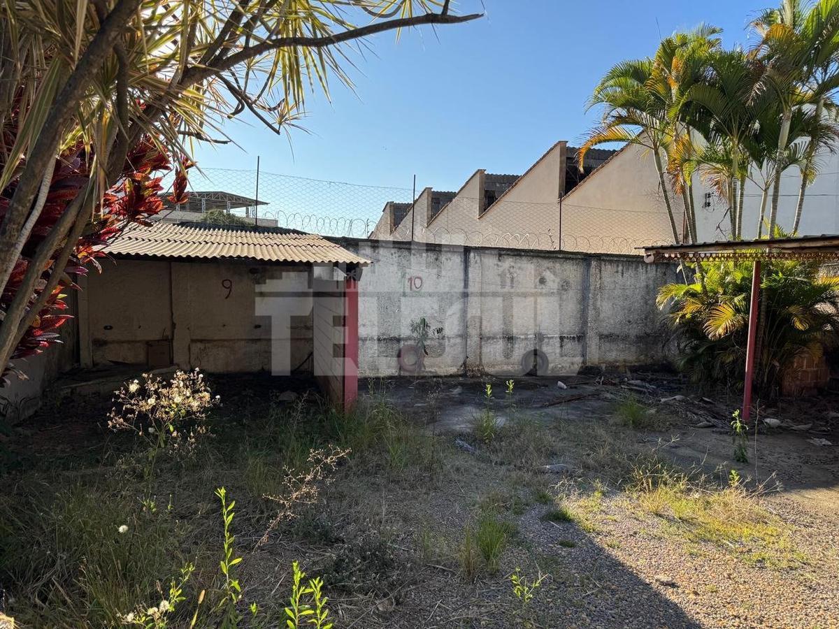Lote, Centro, 0 Quarto, 0 Vaga