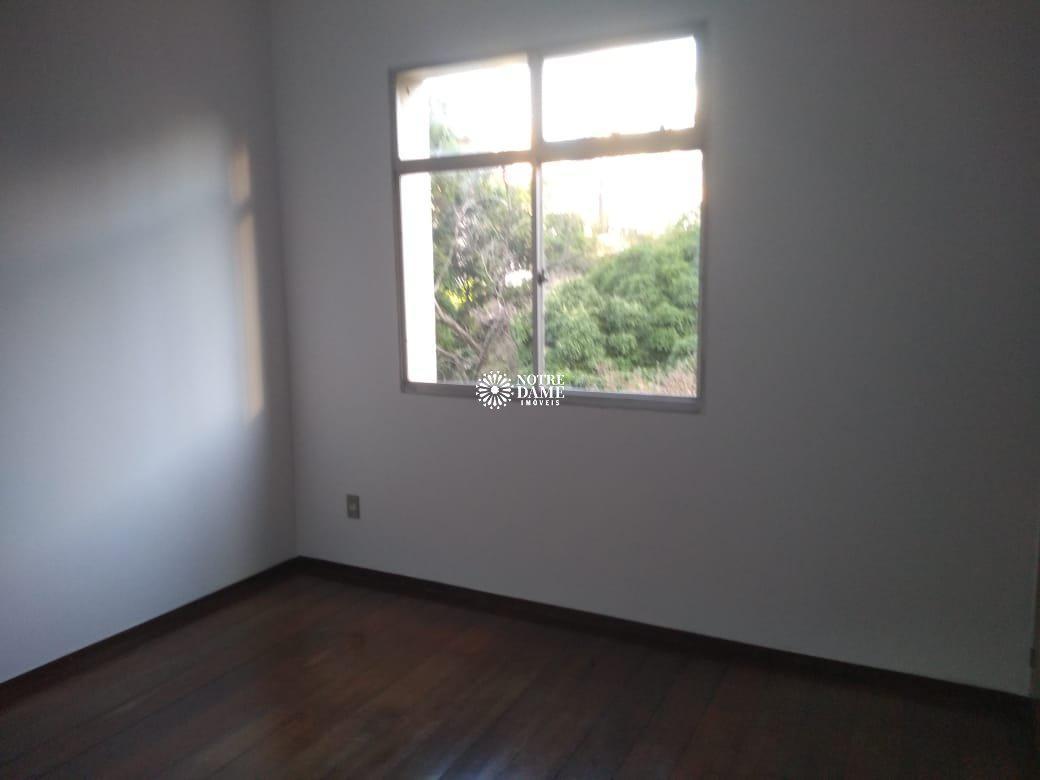 Apartamento, Funcionários, 2 Quartos, 0 Vaga