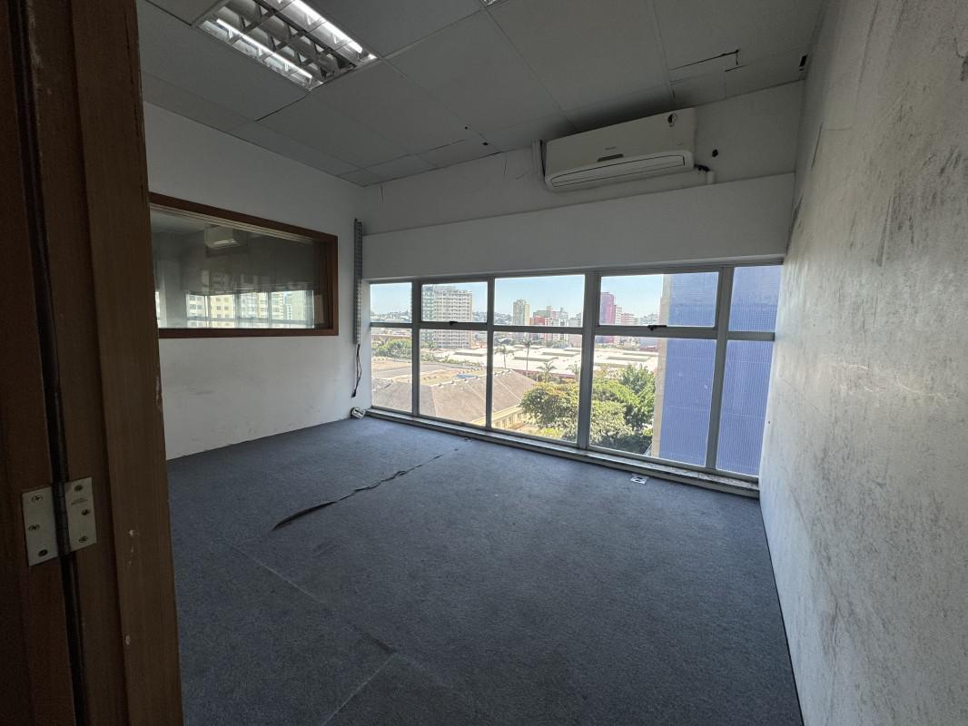 Andar, Centro, 0 Quarto, 10 Vagas