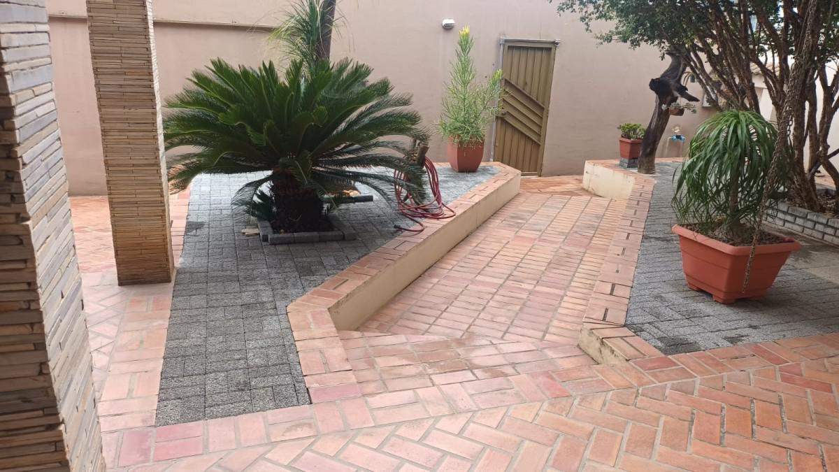 Casa, Colonial, 6 Quartos, 8 Vagas, 1 Suíte