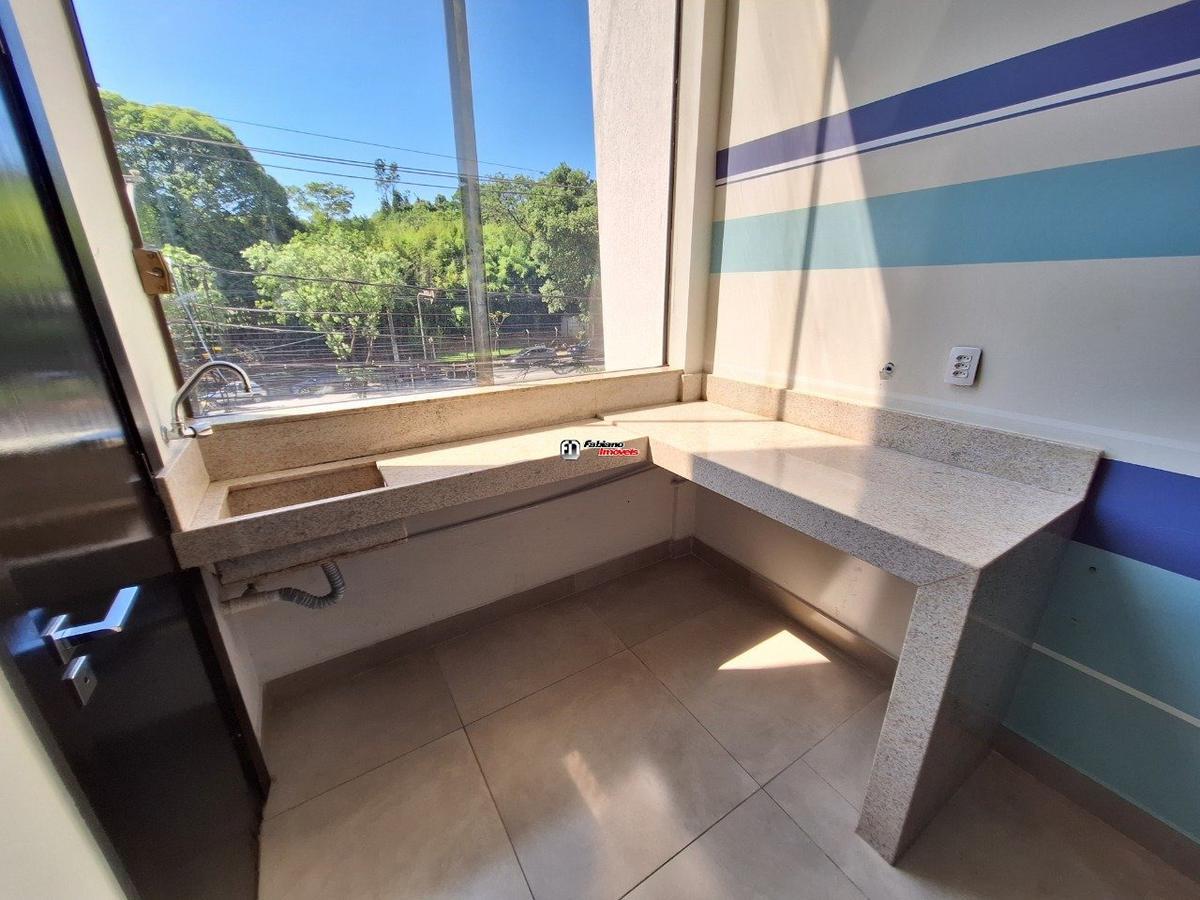 Sala, São José, 0 Quarto, 2 Vagas