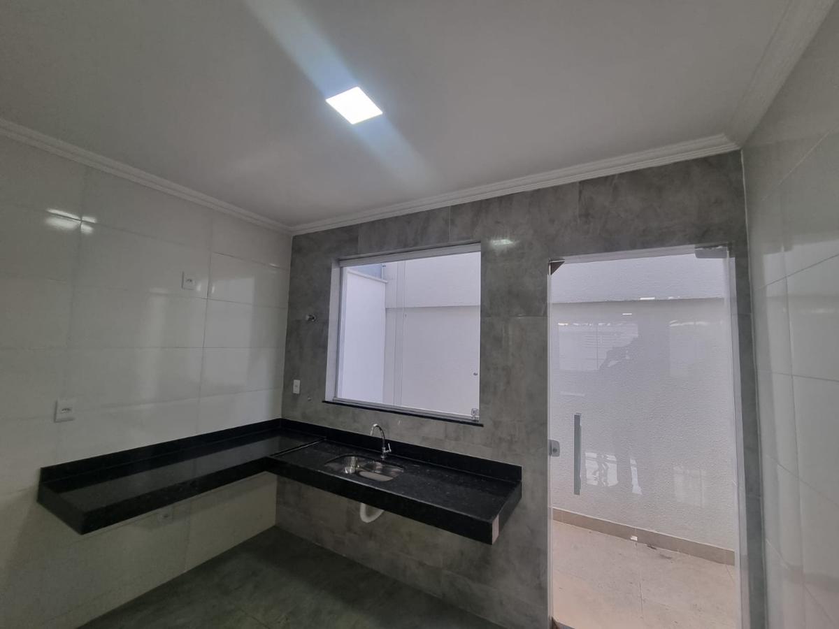 Casa, Itapoã, 3 Quartos, 2 Vagas, 1 Suíte