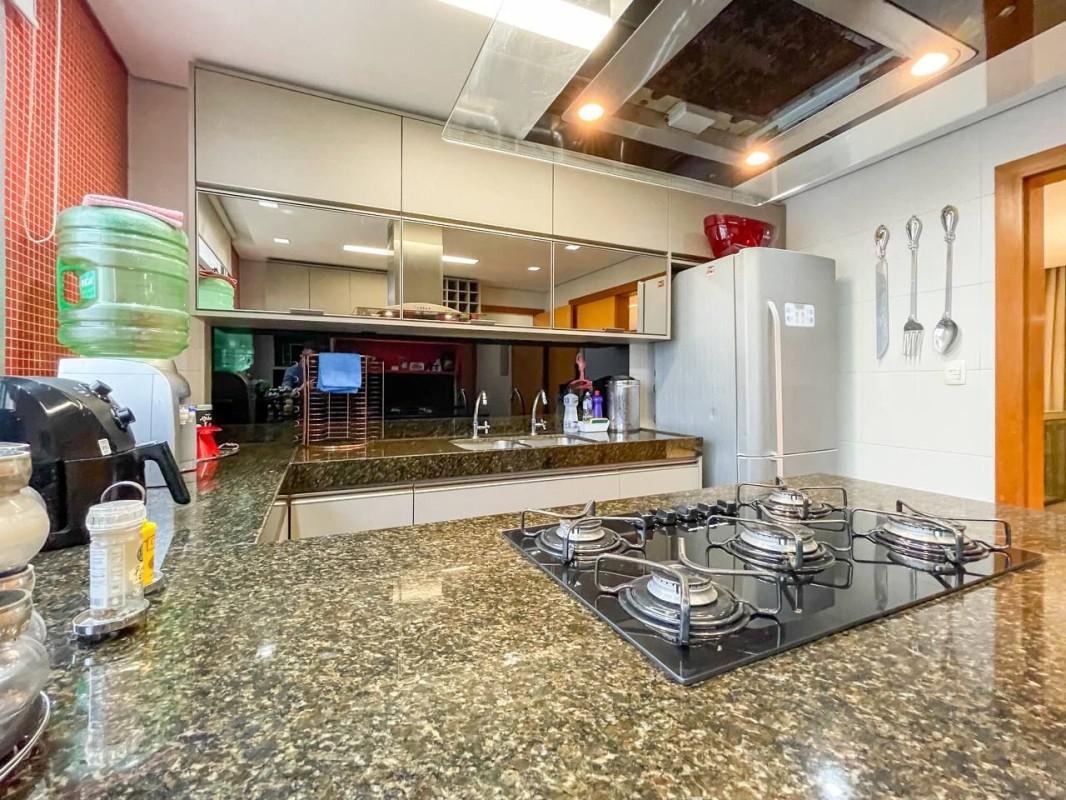 Apartamento, Castelo, 4 Quartos, 2 Vagas, 2 Suítes